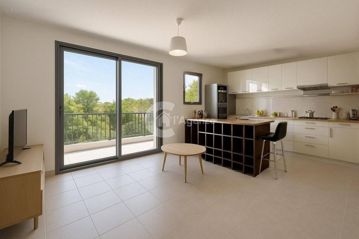 Appartement à MOUANS-SARTOUX