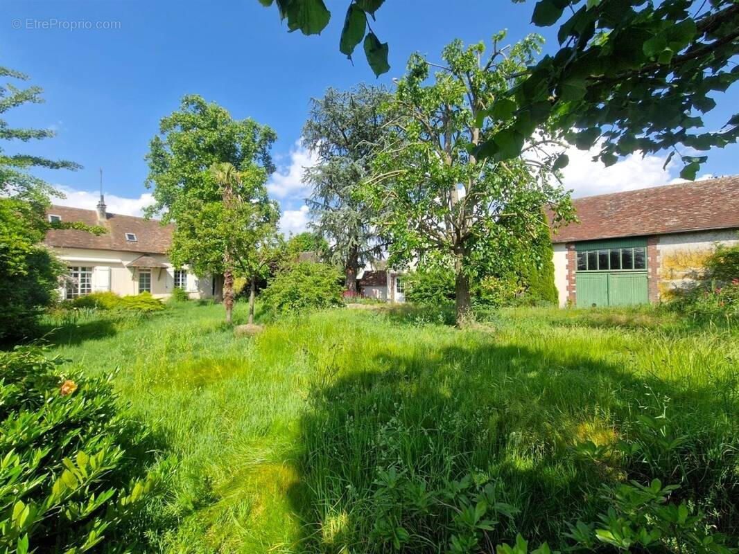 Maison à VERT-EN-DROUAIS