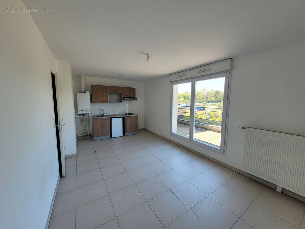 Appartement à FLEURY-LES-AUBRAIS