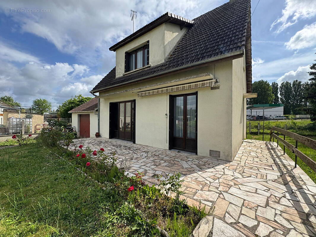 Maison à MOUY