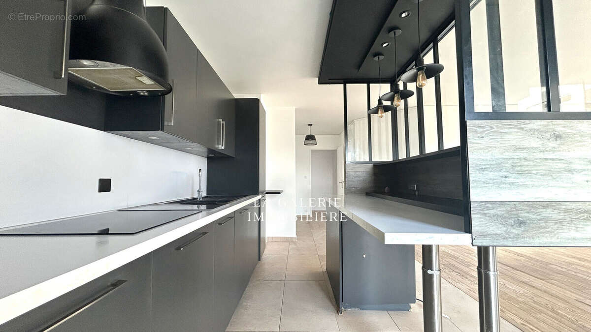 Cuisine - Appartement à PUTEAUX
