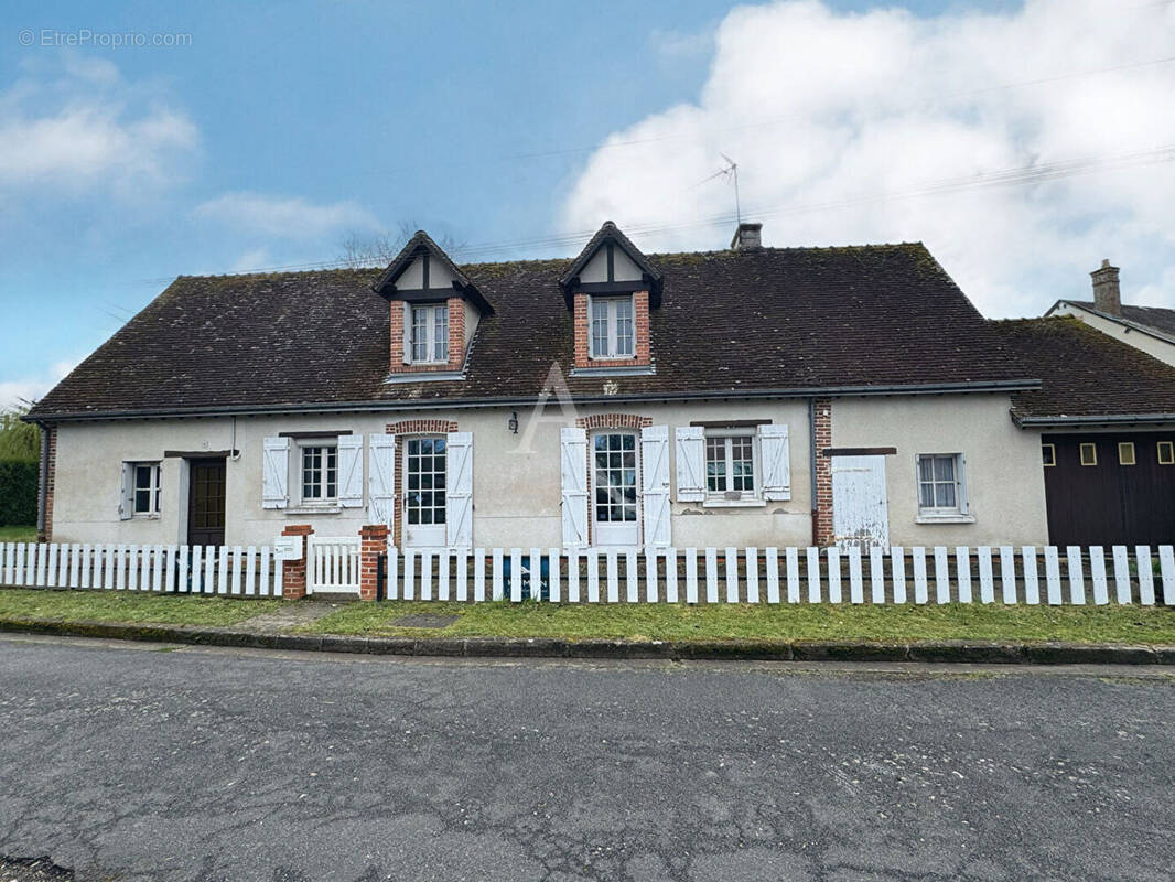 Maison à MILLANCAY