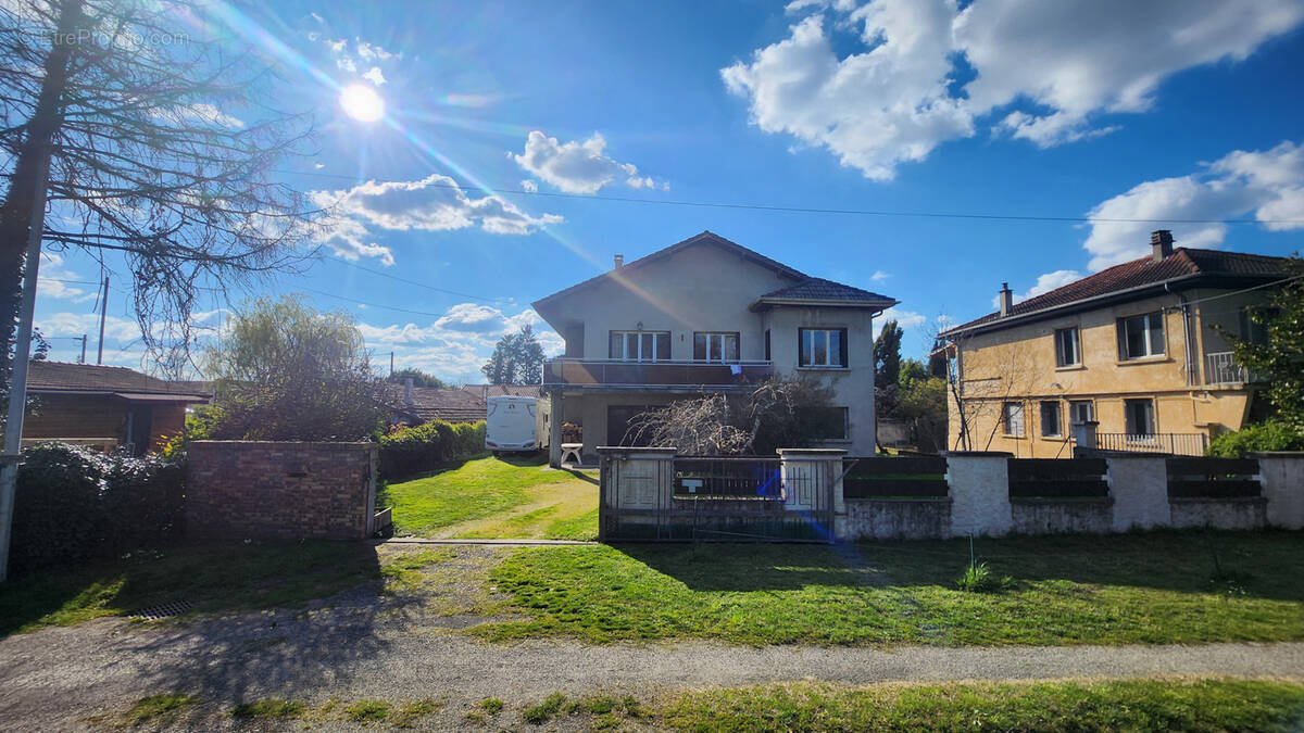 Maison à VAULX-EN-VELIN