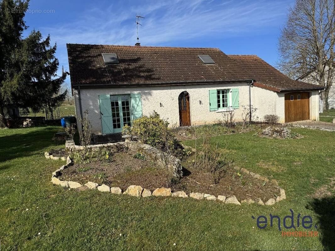 Maison à LE VEURDRE