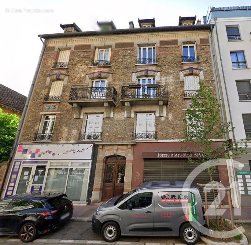 Appartement à SAINT-MAUR-DES-FOSSES