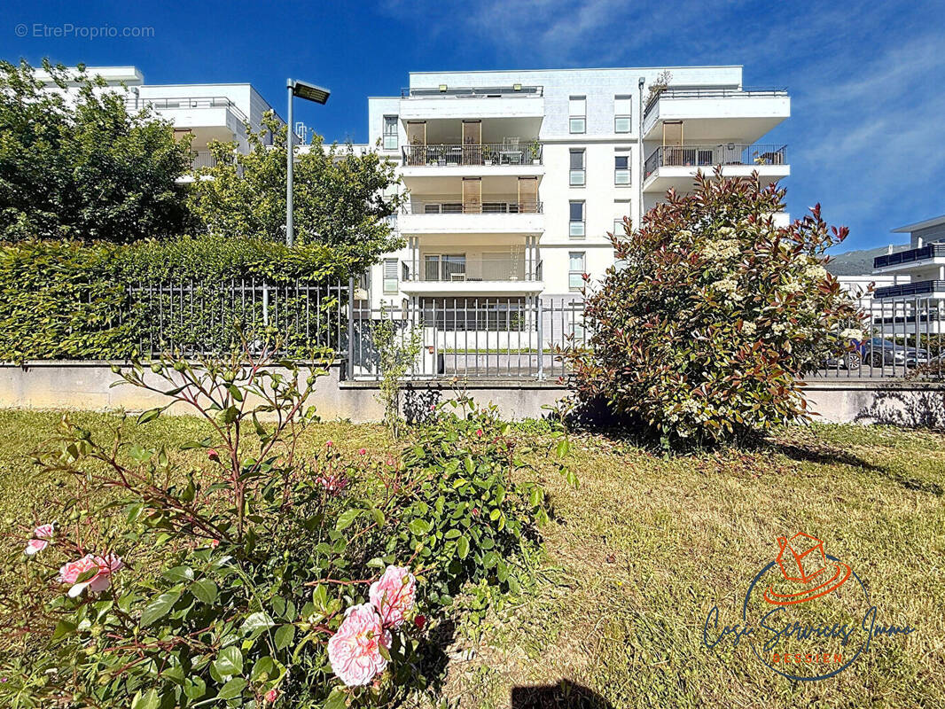 Appartement à SAINT-GENIS-POUILLY