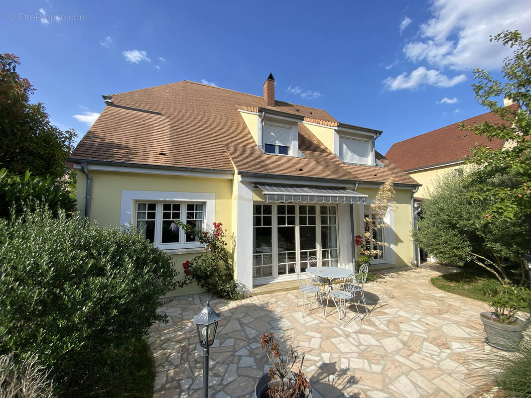 Maison à MAGNY-LE-HONGRE