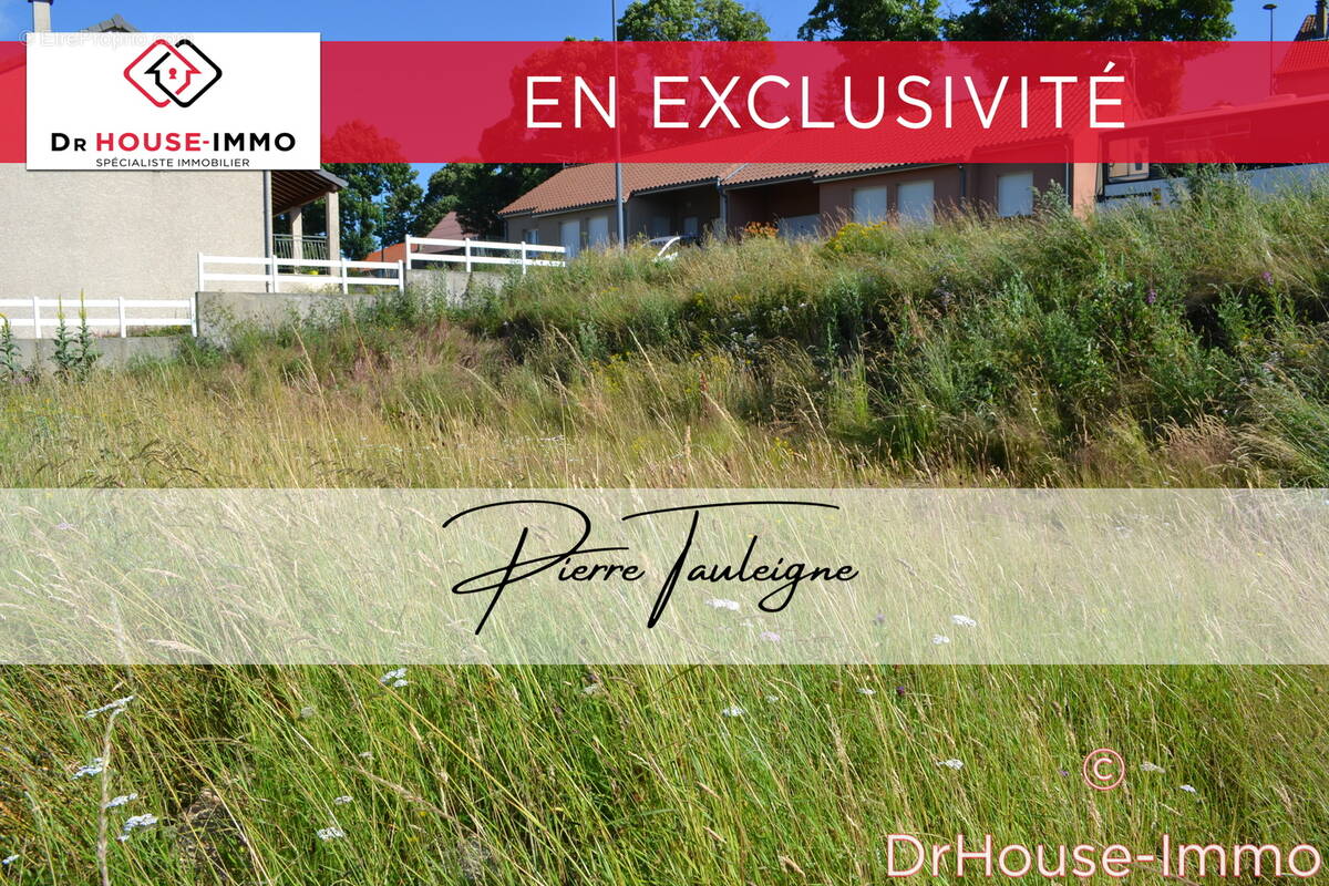 Terrain à LE BEAGE