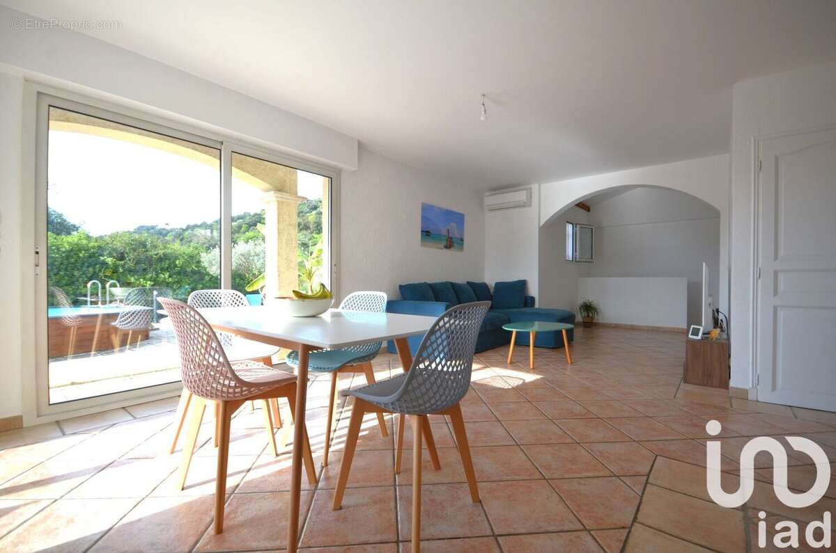 Photo 6 - Maison à SAINT-LAURENT-DU-VAR