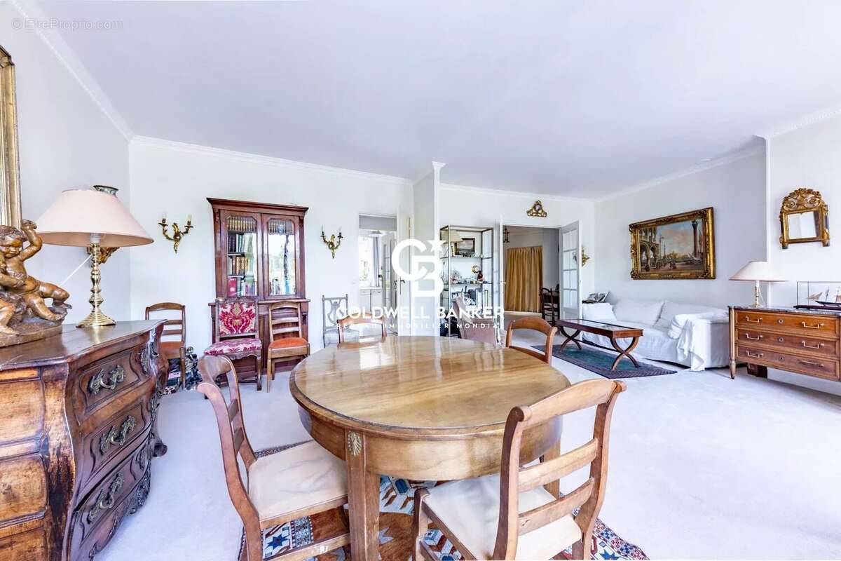 Appartement à PARIS-7E