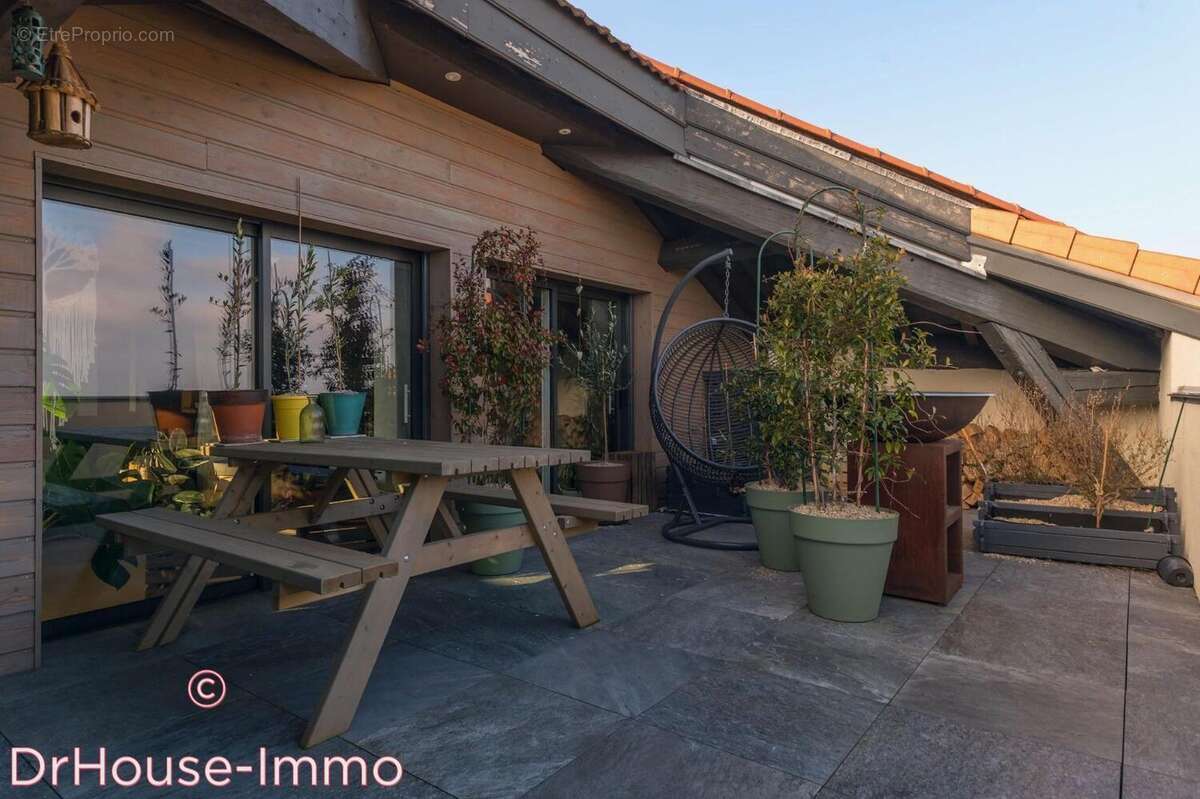 Appartement à MORNANT