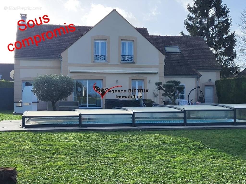 Maison à MERIEL