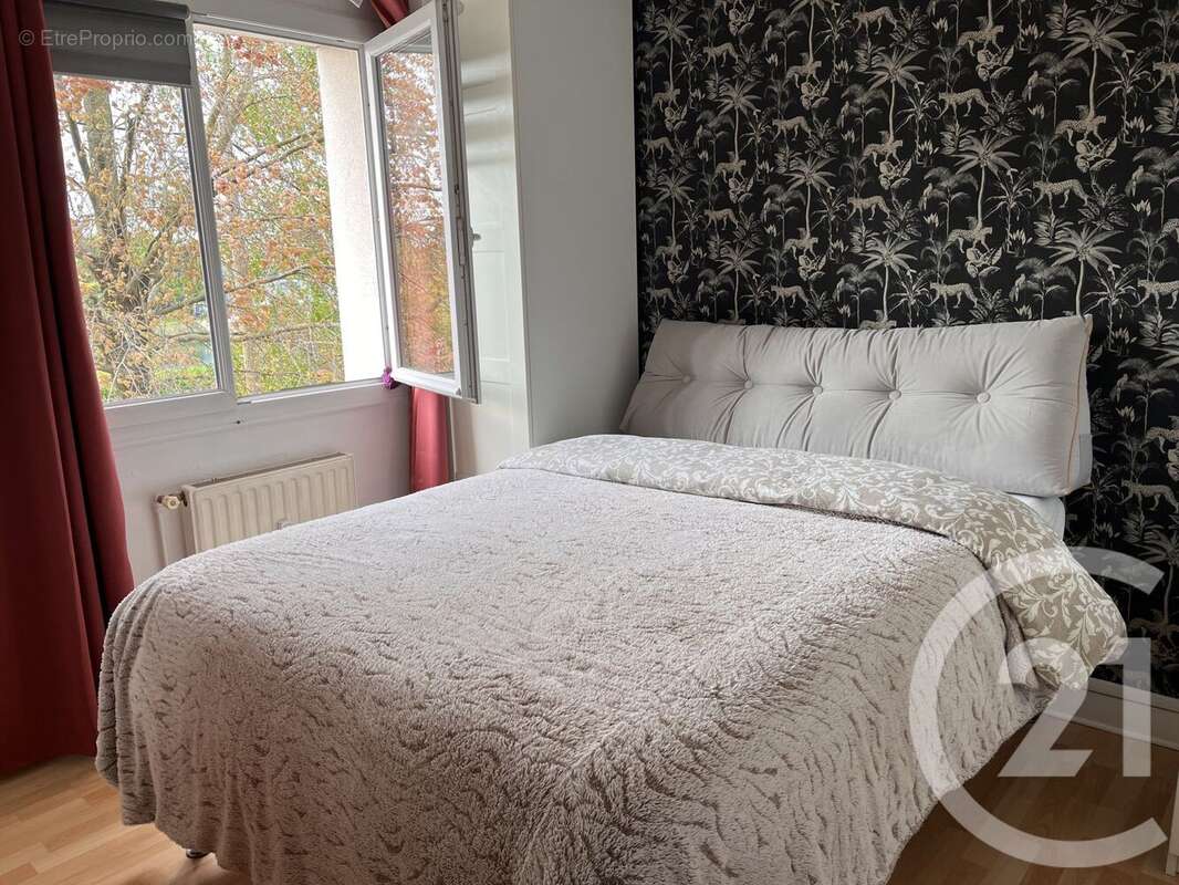 Appartement à SAINT-MAUR-DES-FOSSES