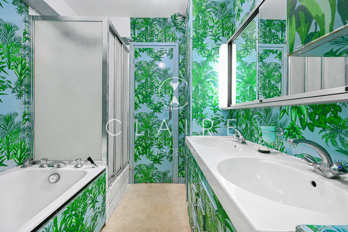Appartement à PARIS-7E