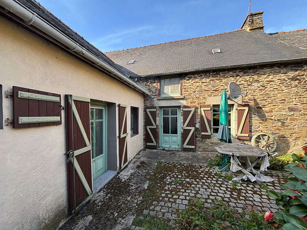 Maison à LANOUEE