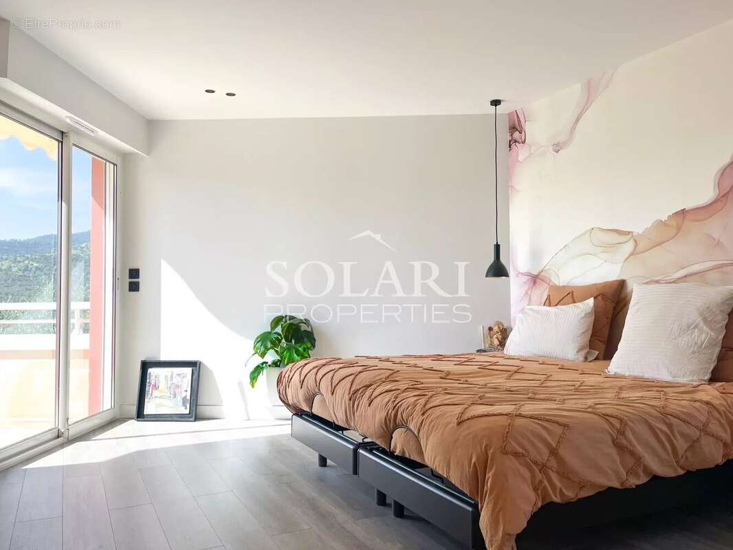 Appartement à MANDELIEU-LA-NAPOULE