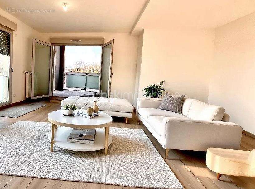 Appartement à RILLIEUX-LA-PAPE