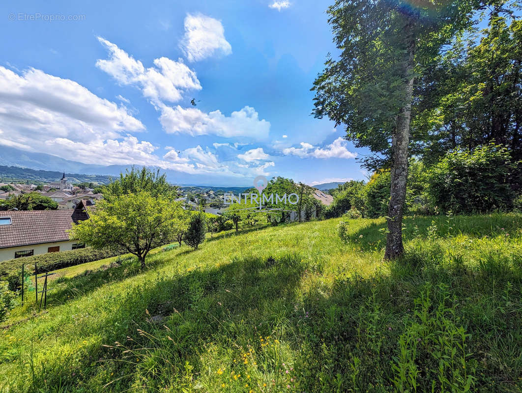 Terrain à ALBENS