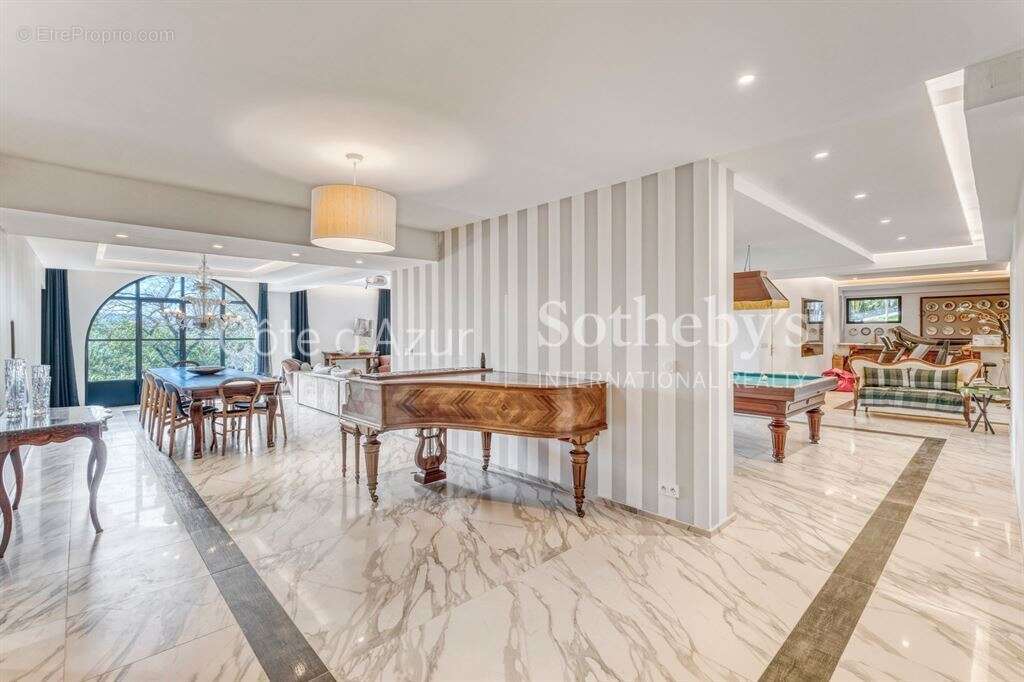 Maison à MOUGINS