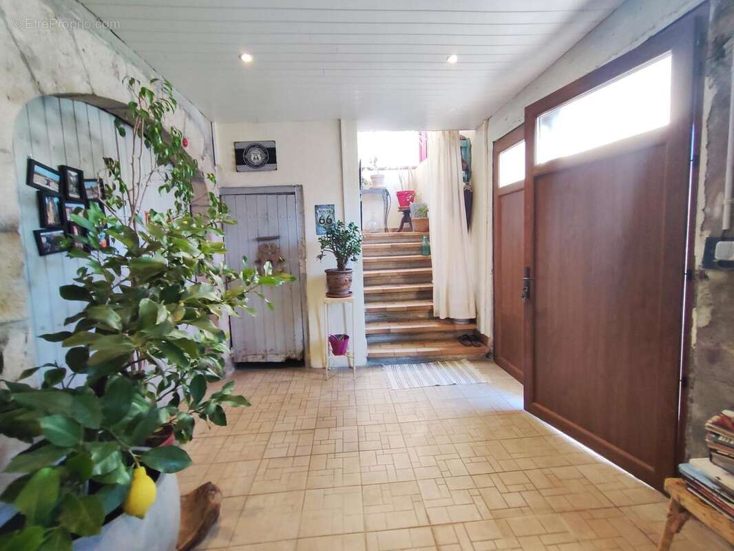 Photo 2 - Maison à UZER