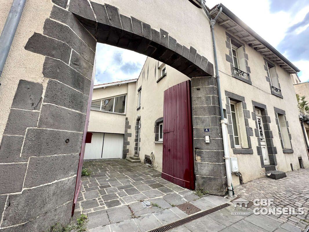 Maison à RIOM