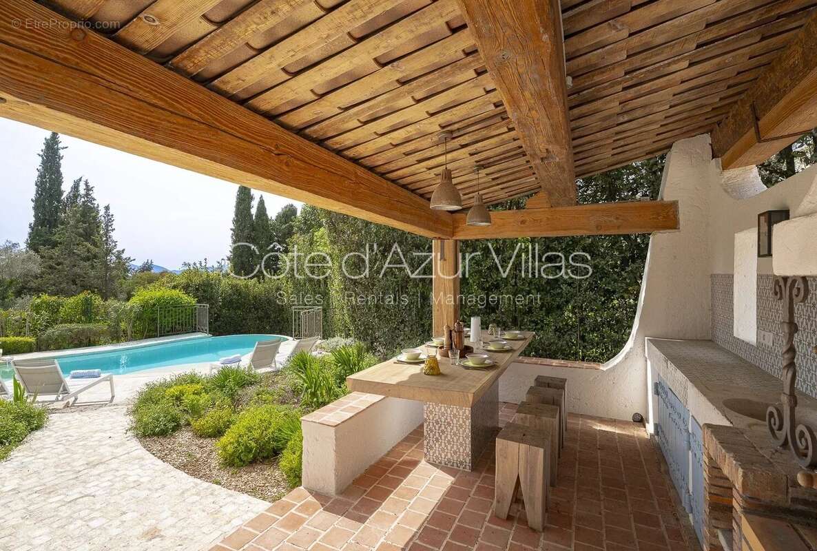 Maison à MOUGINS