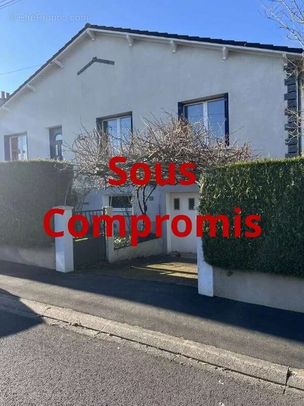 Maison à MAULEON