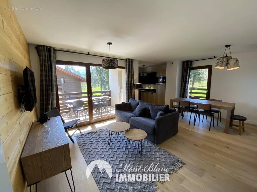 Appartement à COMBLOUX