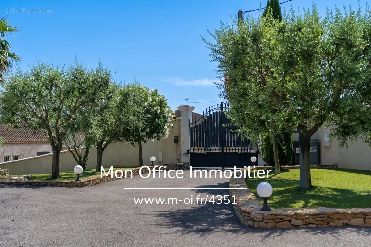 Maison à LE CASTELLET