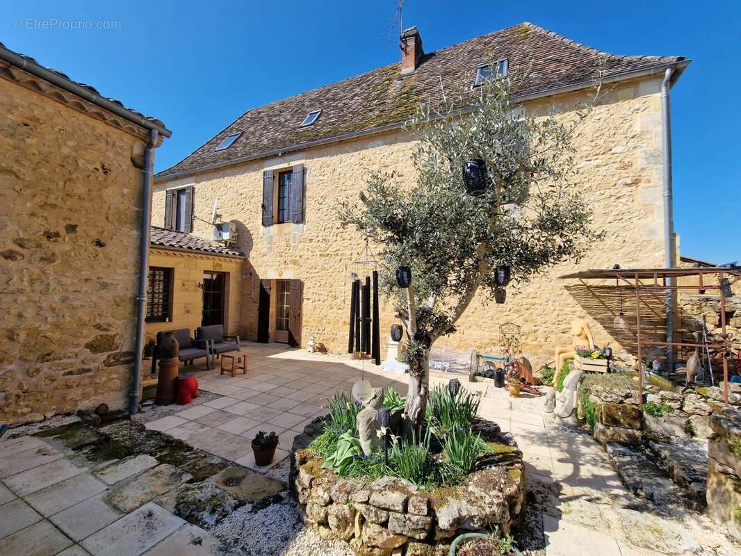 Maison à BEAUMONT-DU-PERIGORD