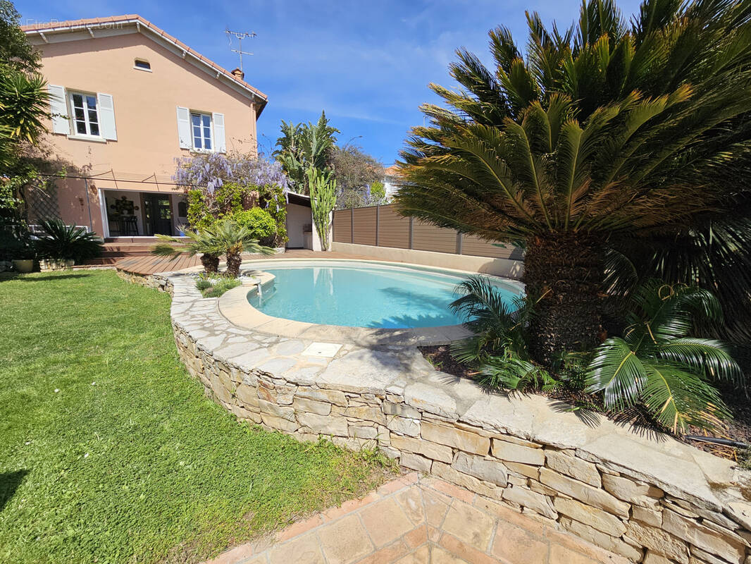 Maison à HYERES