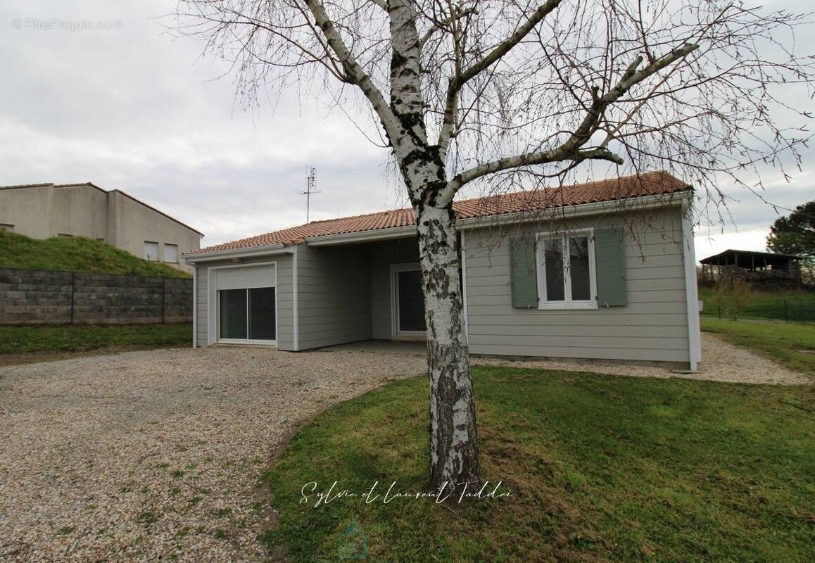 Maison à JONZAC