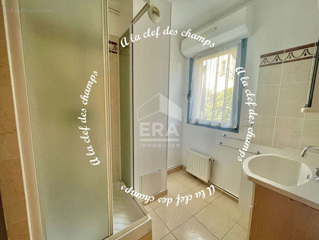 Appartement à SAINT-REMY-LES-CHEVREUSE