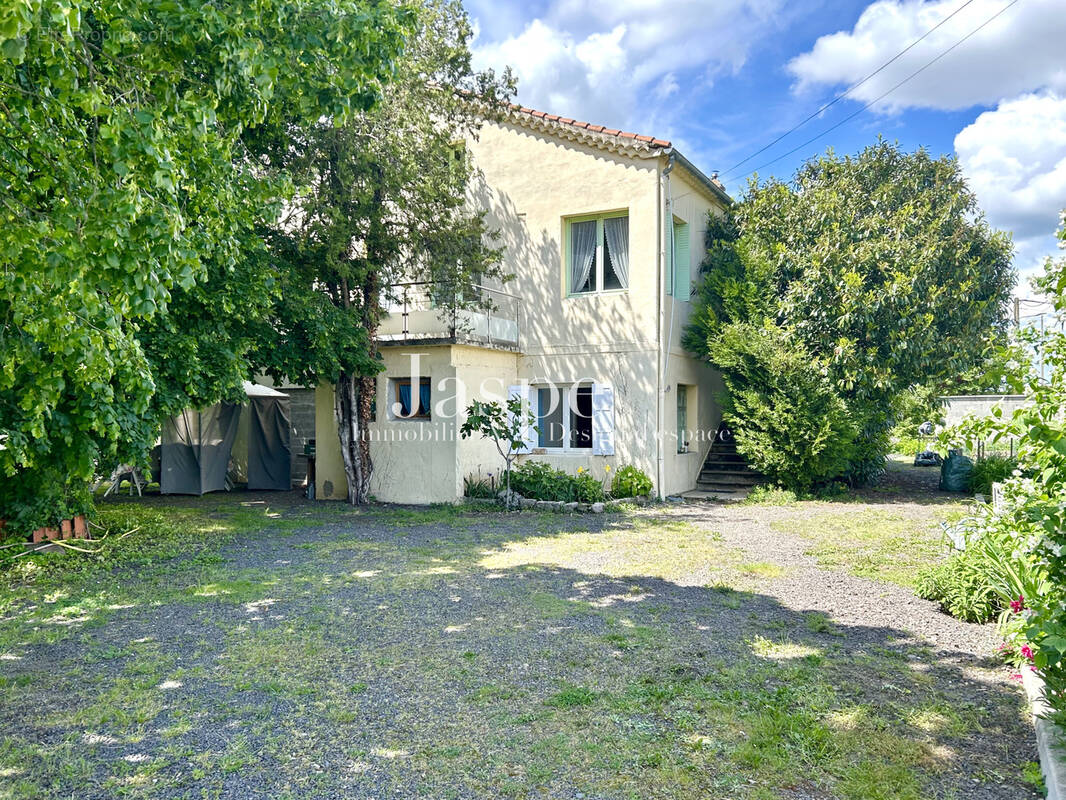Maison à SURY-LE-COMTAL