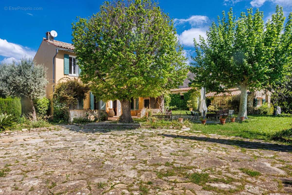 Maison à LE CASTELLET