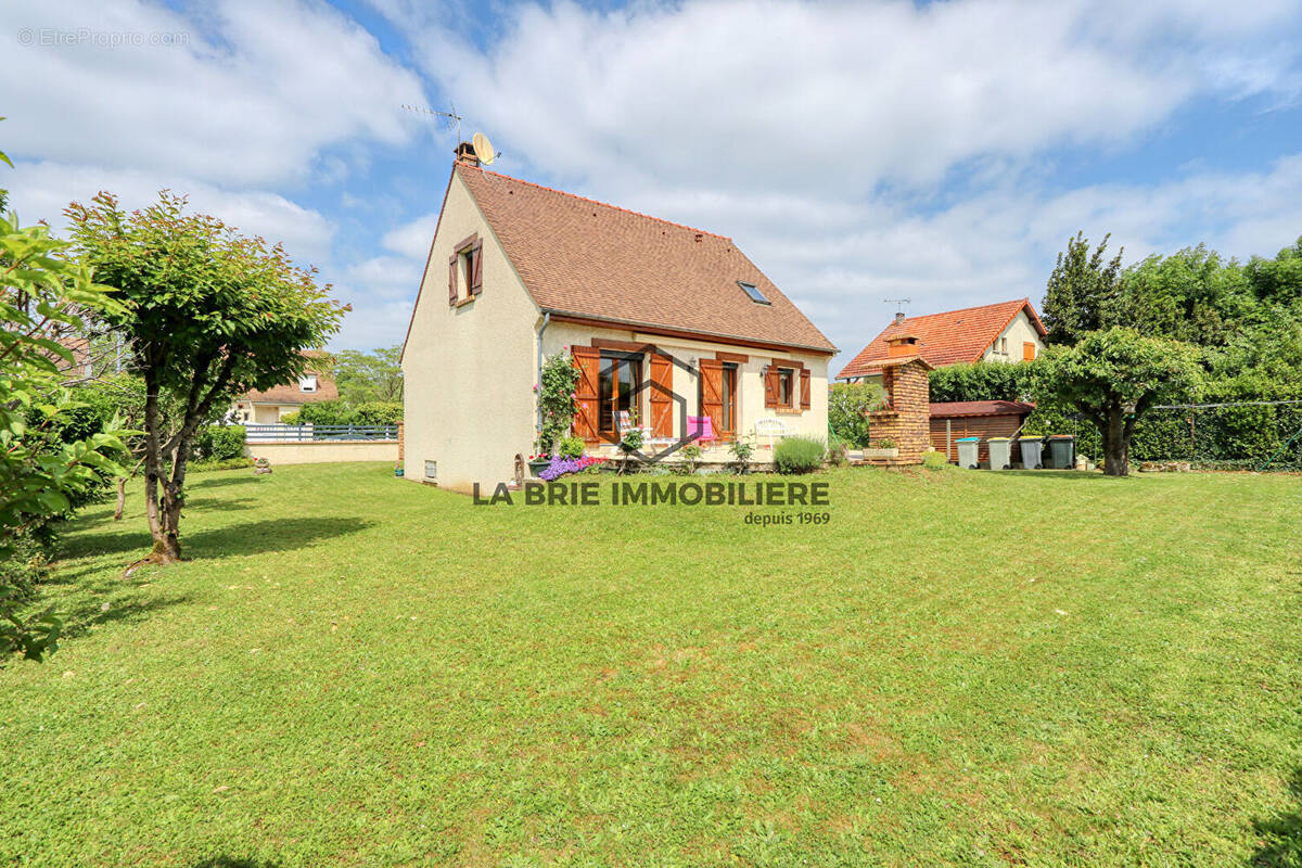 Maison à VILLECRESNES
