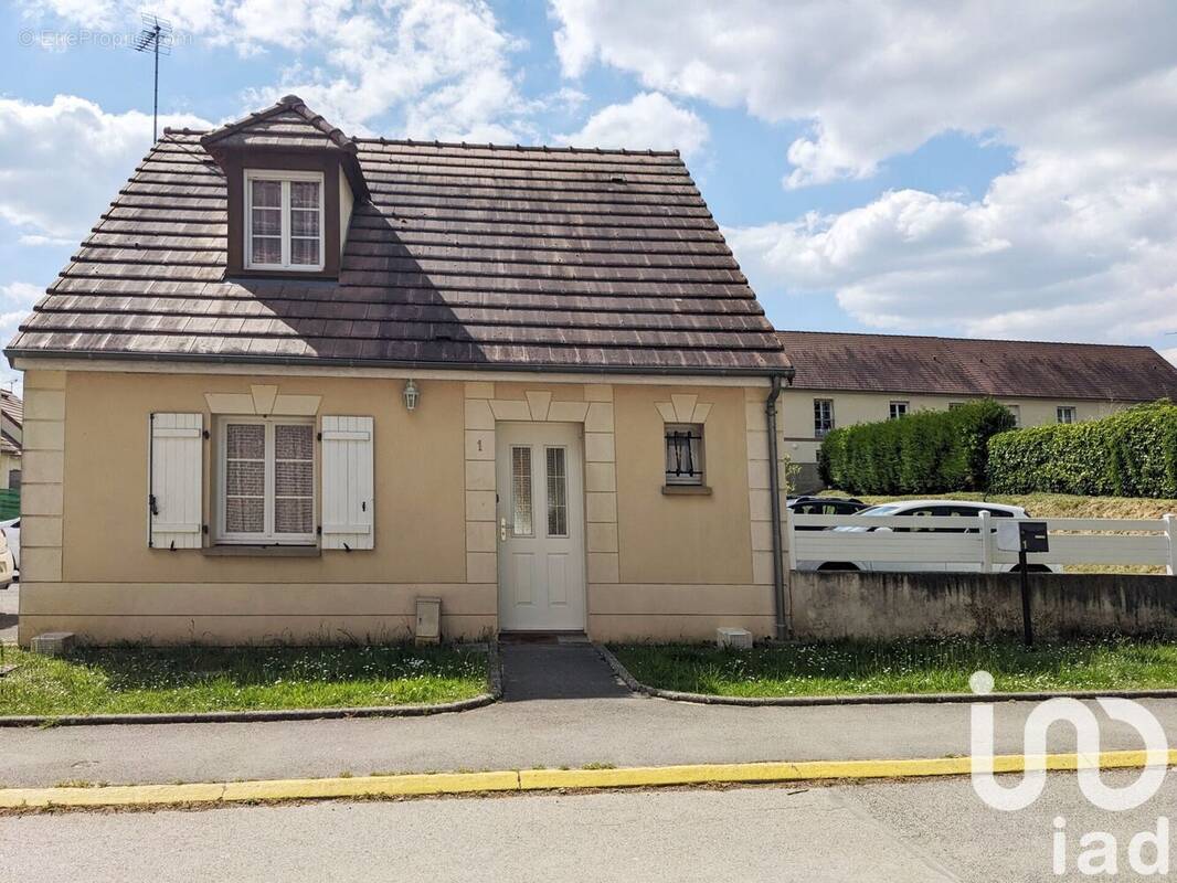 Photo 1 - Maison à MAIGNELAY-MONTIGNY