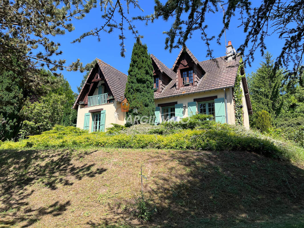 Maison à BESSE-SUR-BRAYE