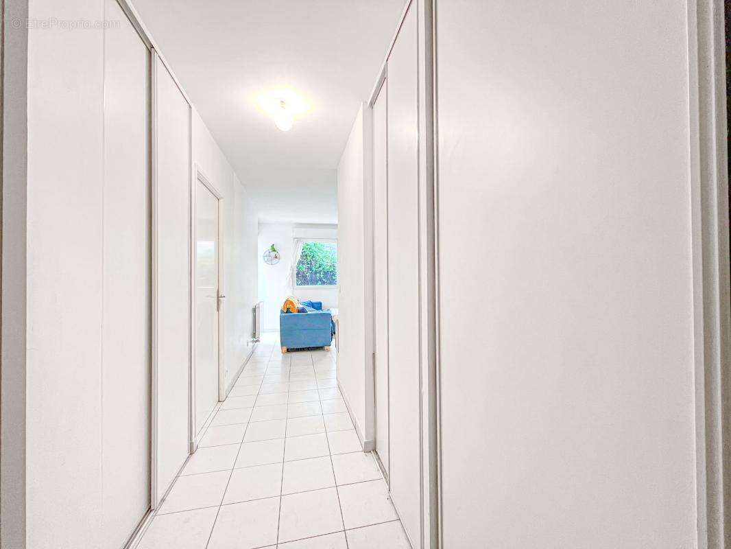 Appartement à LA COLLE-SUR-LOUP