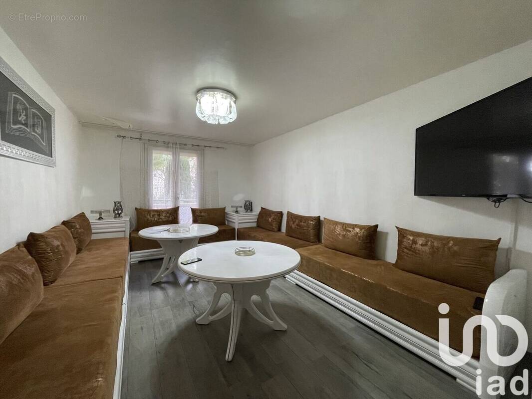 Photo 1 - Appartement à BAGNOLS-SUR-CEZE