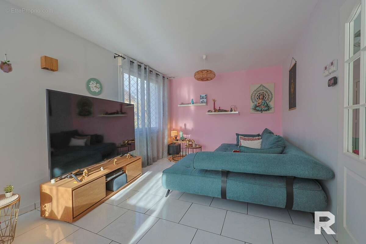 Maison à AMILLY