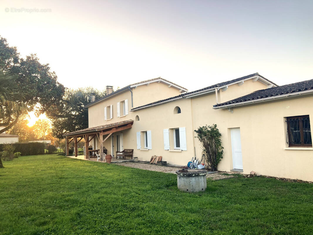 Maison à PINEUILH