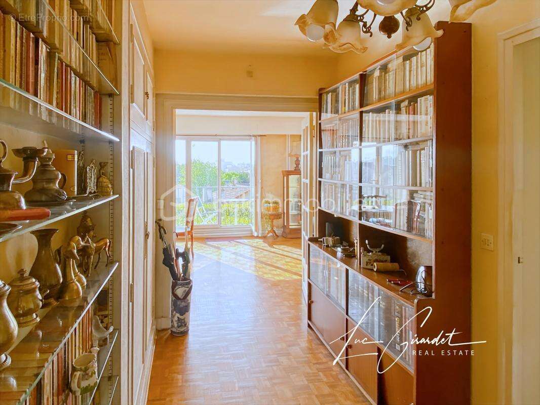 Appartement à SAINT-MAUR-DES-FOSSES
