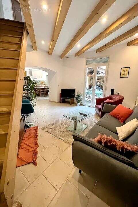 Appartement à REDESSAN