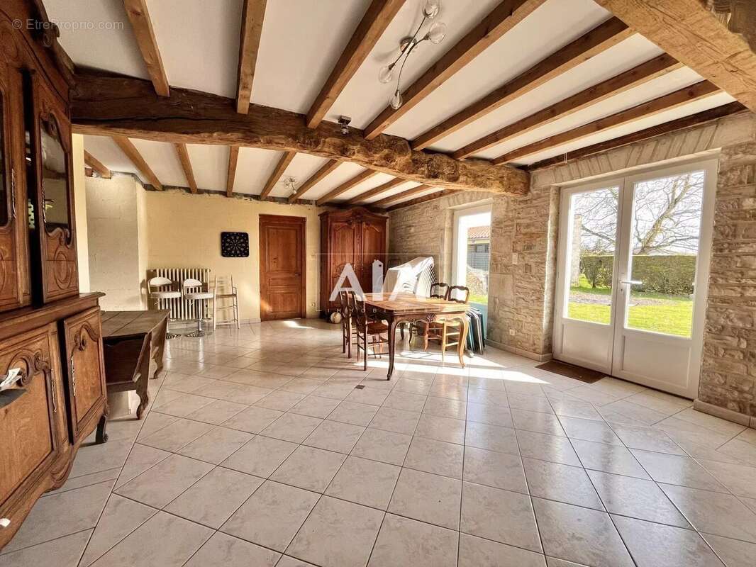 Maison à MAINE-DE-BOIXE