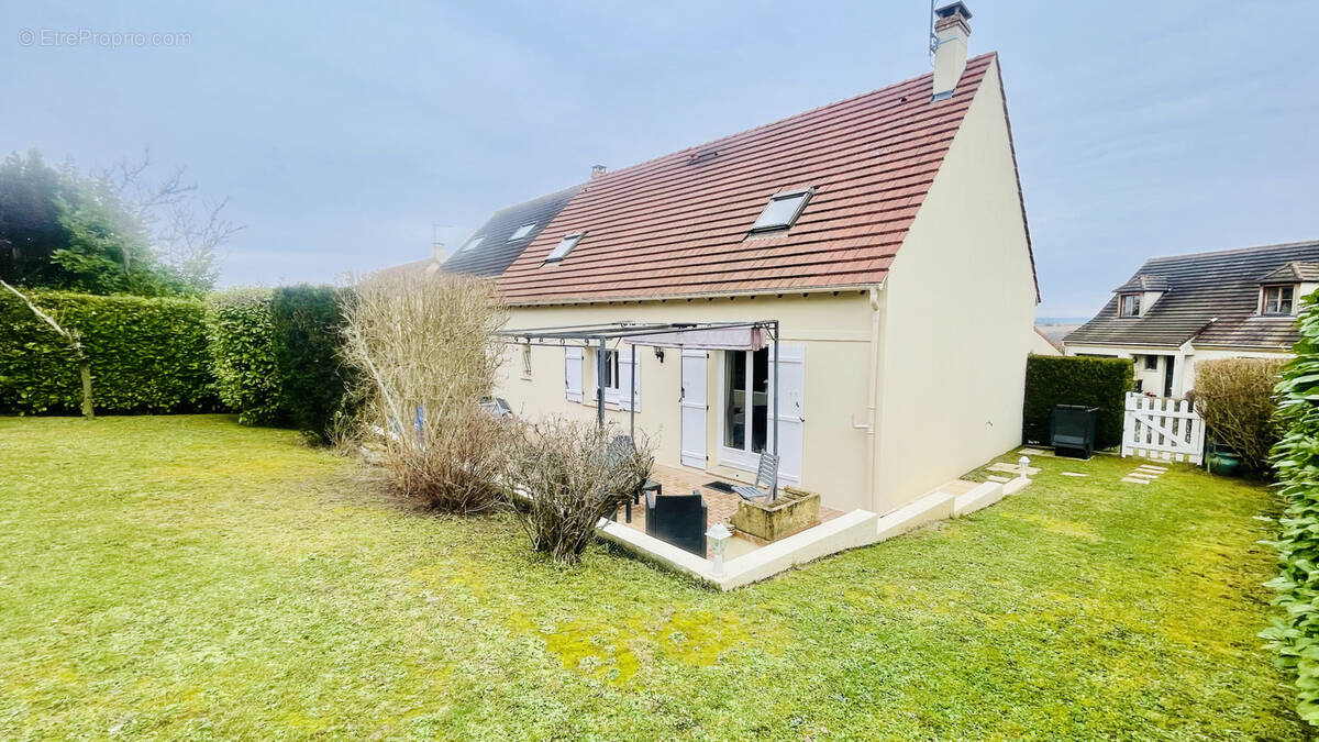 Maison à ECQUEVILLY