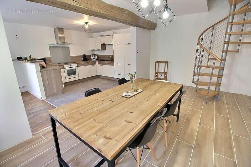 Maison à VERNEUIL-EN-HALATTE