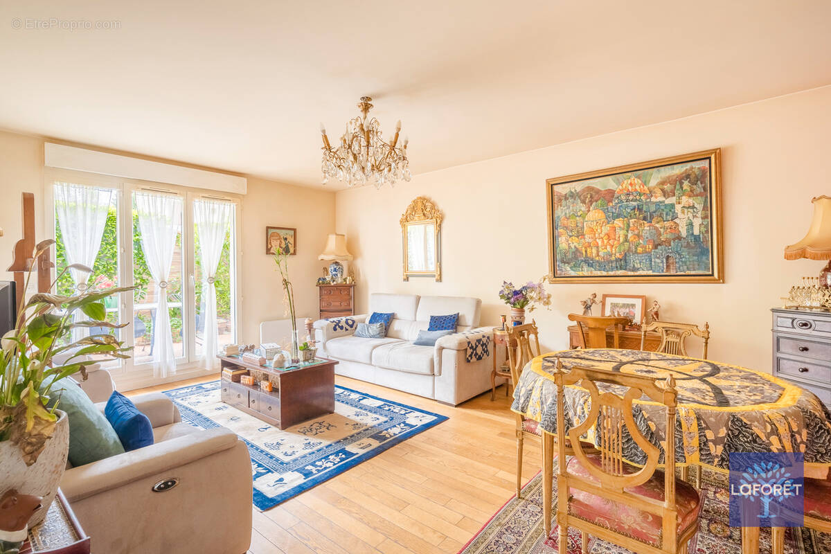 Appartement à LE RAINCY