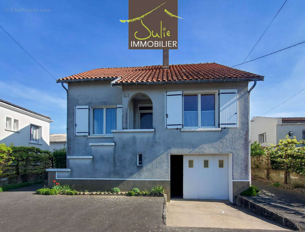 Maison à BRESSUIRE