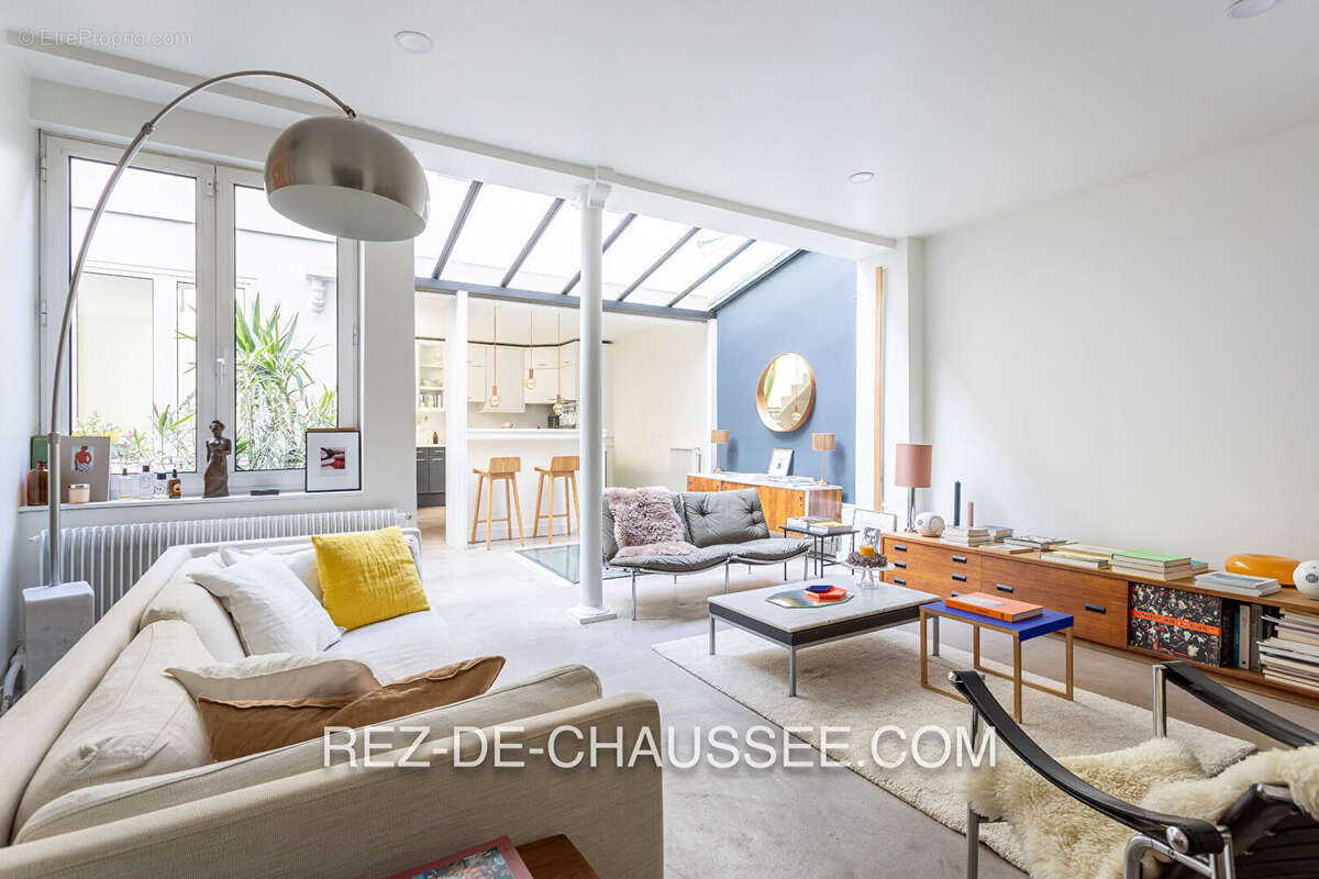 Maison à PARIS-10E